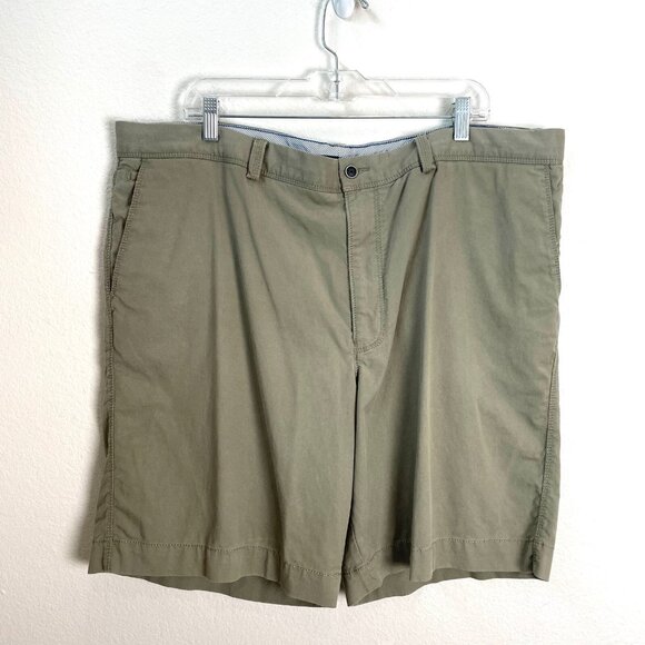 Tommy Bahama Mens 42 Green Bermuda Shorts Outdoor Lyocell Blend 9in Inseam - Picture 1 of 7